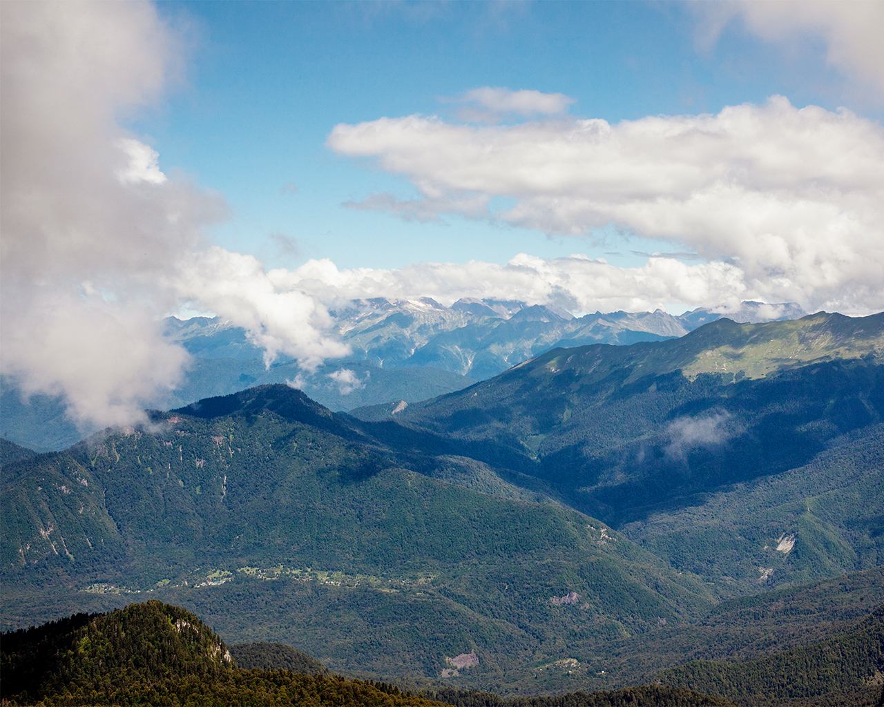 [background image] image of the city skyline (for a cleaning service)